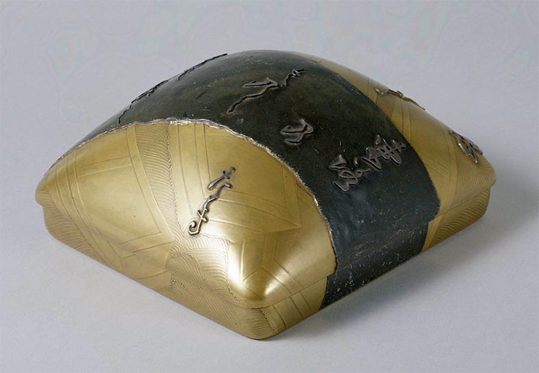 本阿弥光悦作 《国宝 舟橋蒔絵硯箱》 江戸時代・17世紀 東京国立博物館蔵